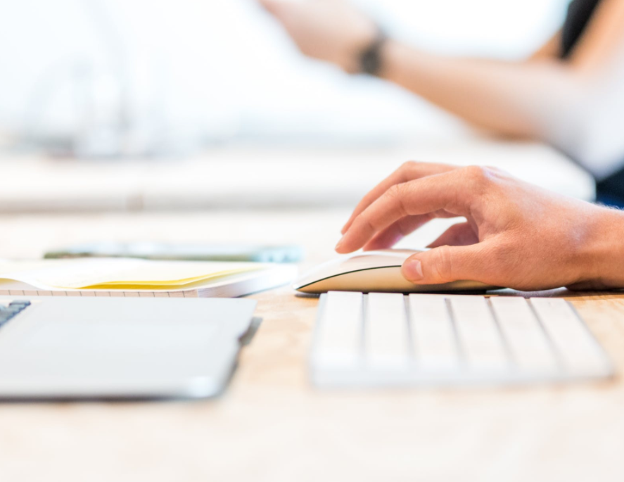 ��ϣ��Ϸ���|��Ӧ�����к��ӼҰ칫֪ͨ